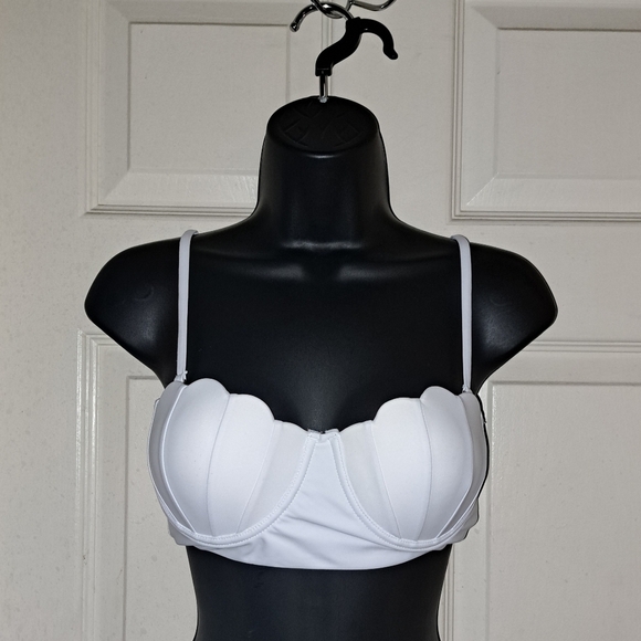 Bikini Top size 6 5/$25 - Picture 1 of 5